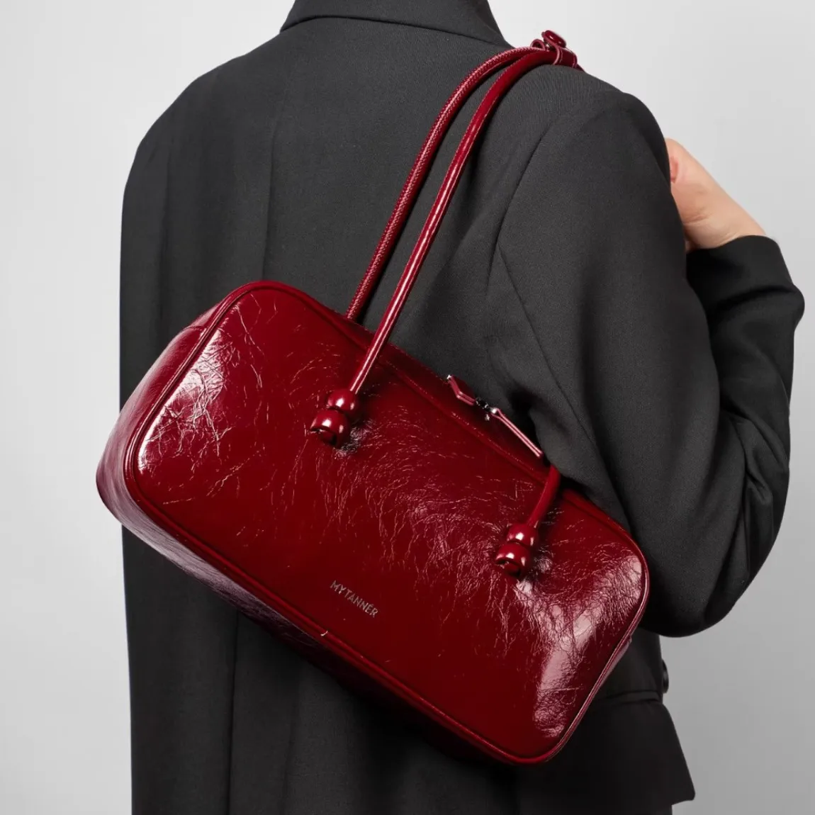 Womens Bowling Bag 2026 New Arrival Genuine Full-Grain Leather Shoulder Underarm Tote Single Zipper Versatile Urban