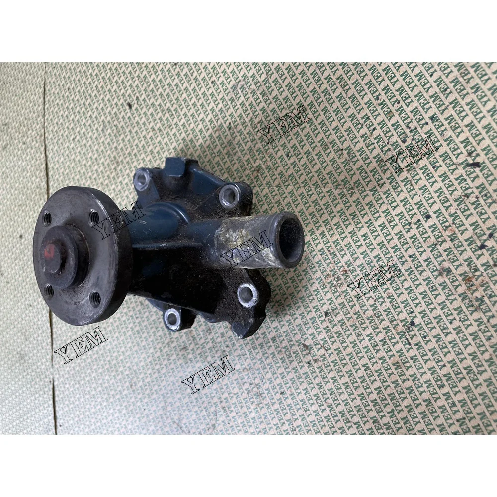 High Suppliers Water Pump for Kubota D1301 D1101 Z750 Motor Engine DH1101 25hp L245DT Tractor