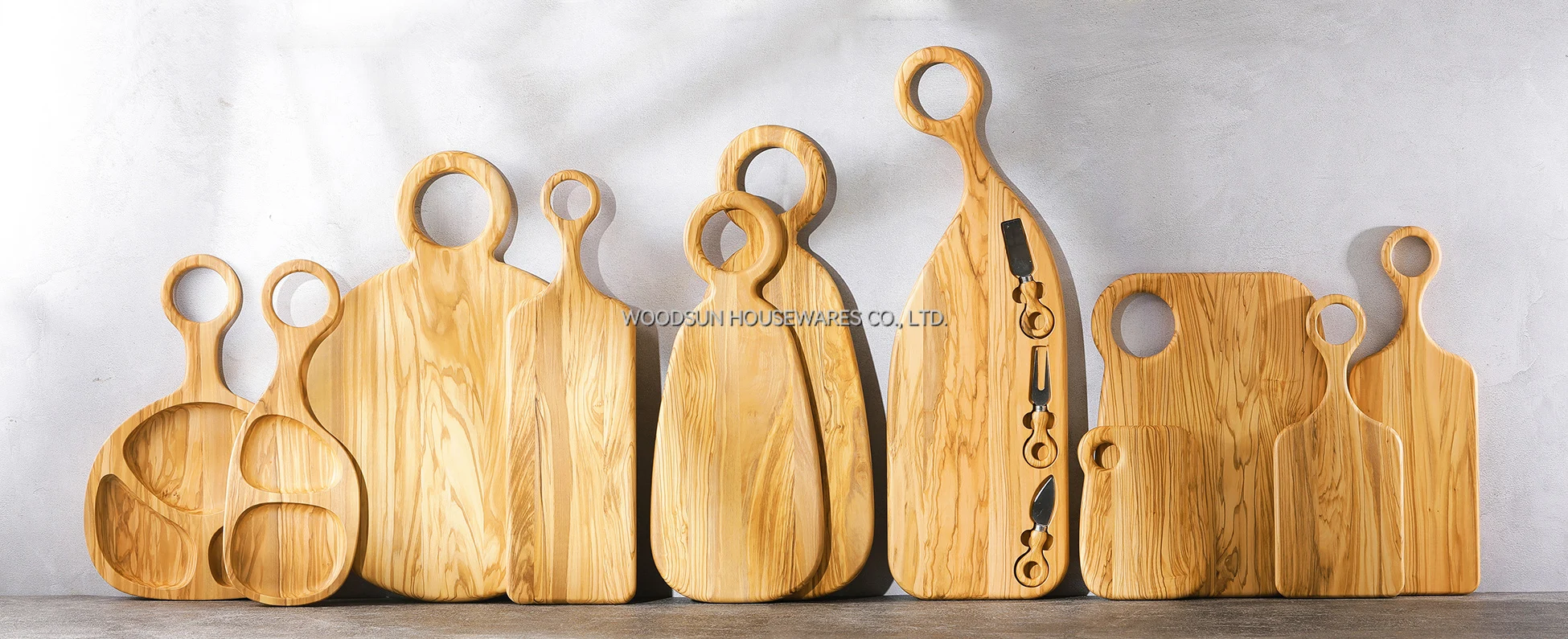 Деревянный кухонный инструмент для смешивания