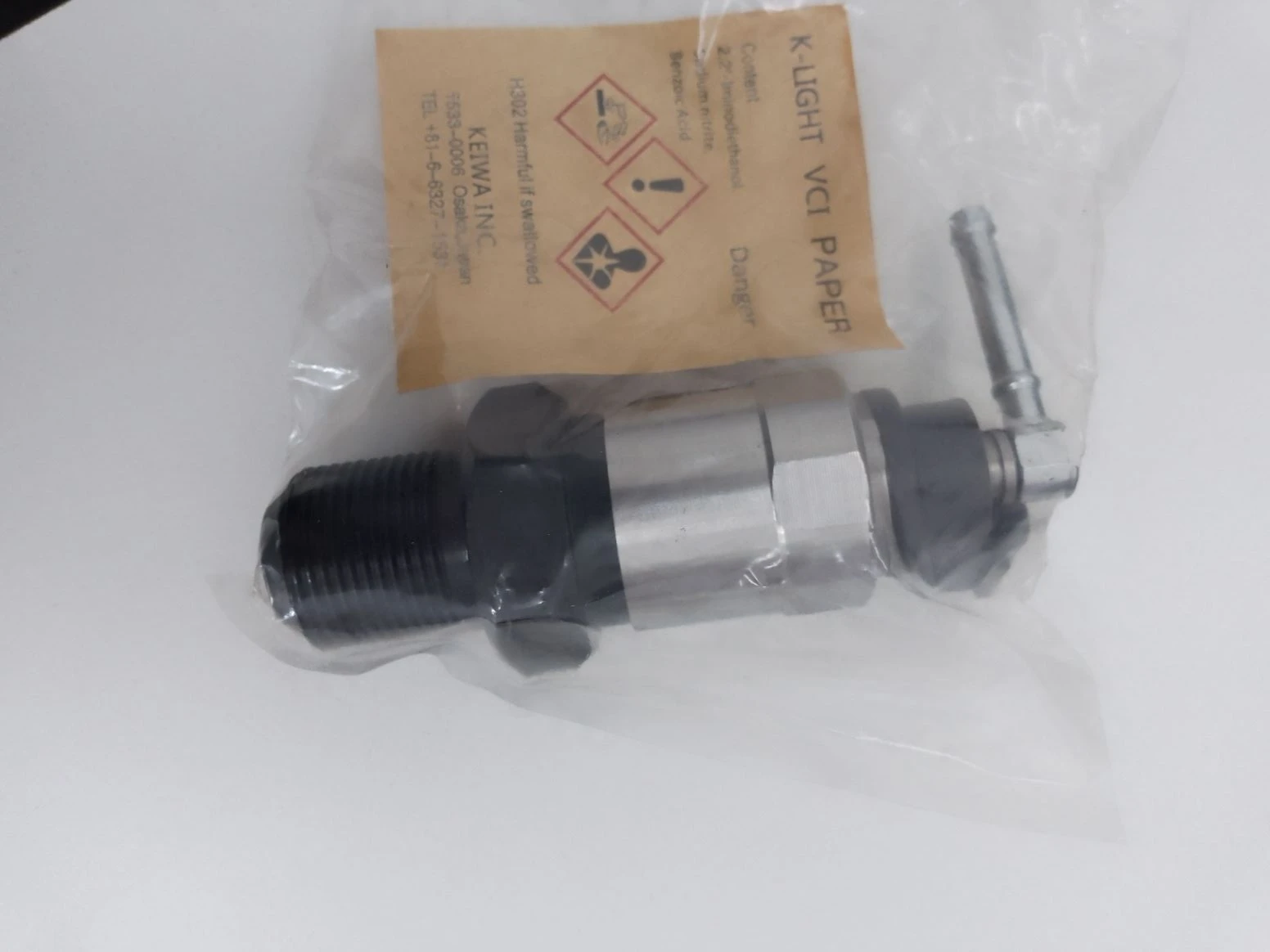 Common Rail Fuel Rail Pressure Sensor 23810-30100 23810 30100 23810-0L030 23810 0L030 LIFT and RIGHT for 1KD 2KD