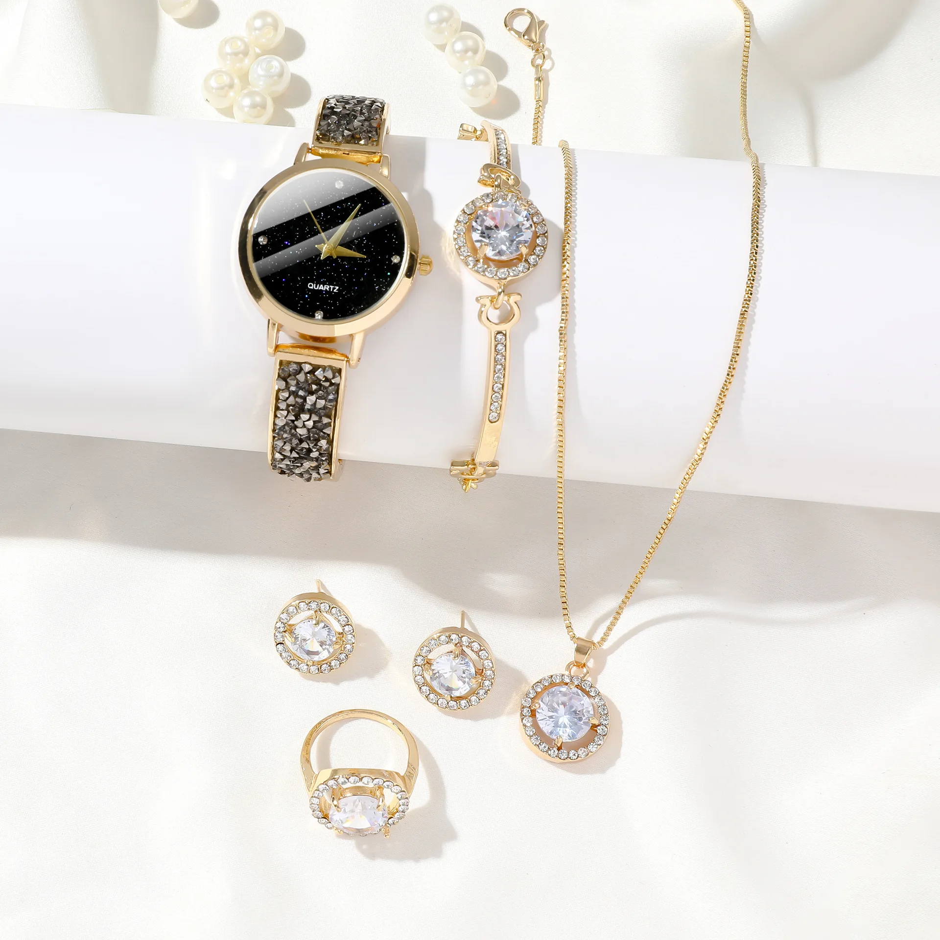 Gift watch set quartz diamonds bracelet Shop Our 2024 Fashion Diamond Bracelet Watch Set for Women main image 3