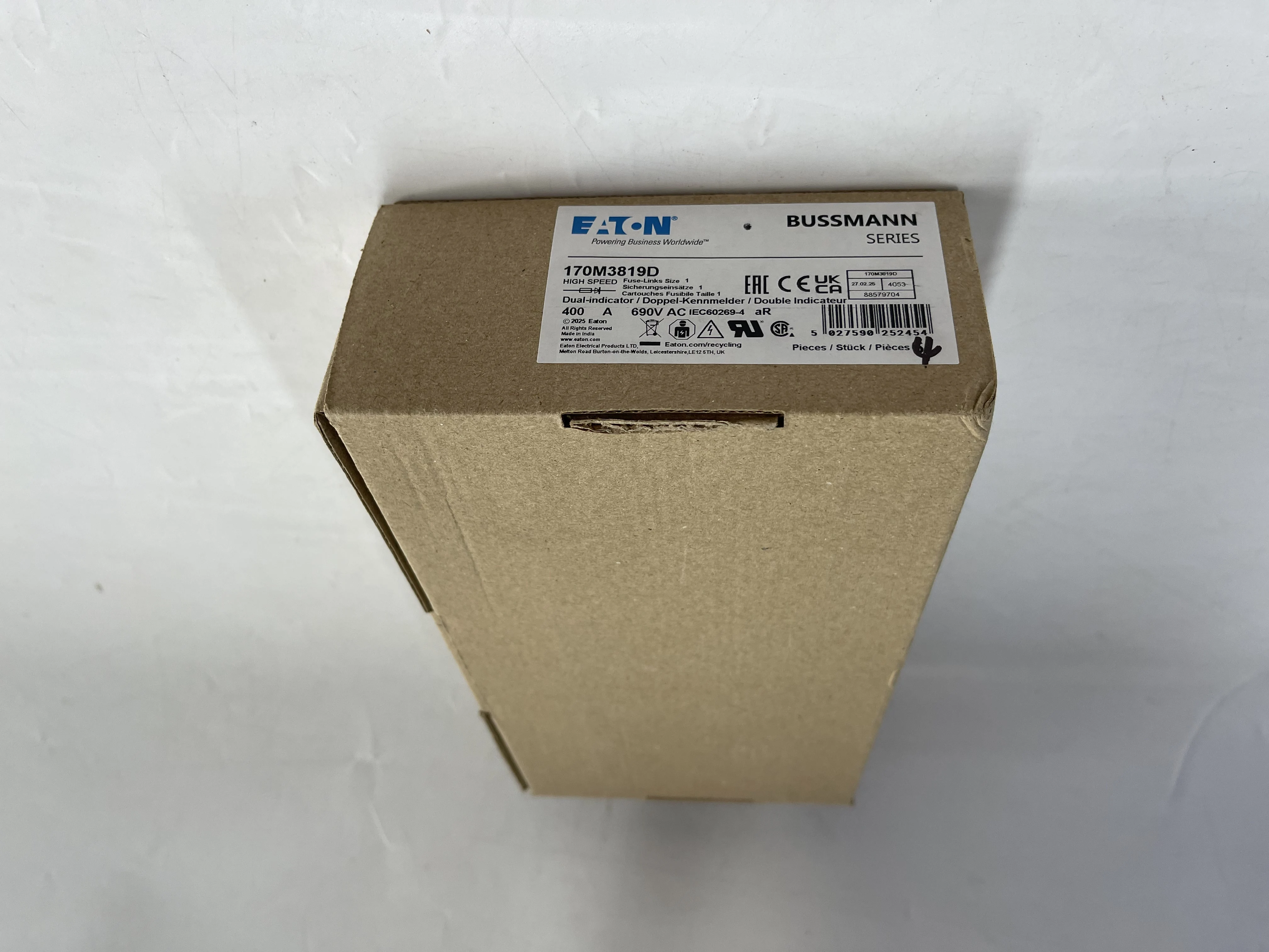 Eaton Bussmann Double-Indicator Fuse 170M3819D Eaton Bussmann Double-Indicator Fuse 170M3819D