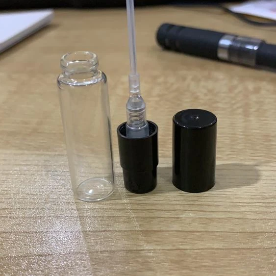 Portable Mini Square Pump Bottles for Cream Face Mask Empty Glass Bottles with Mist Packaging Screen Printing