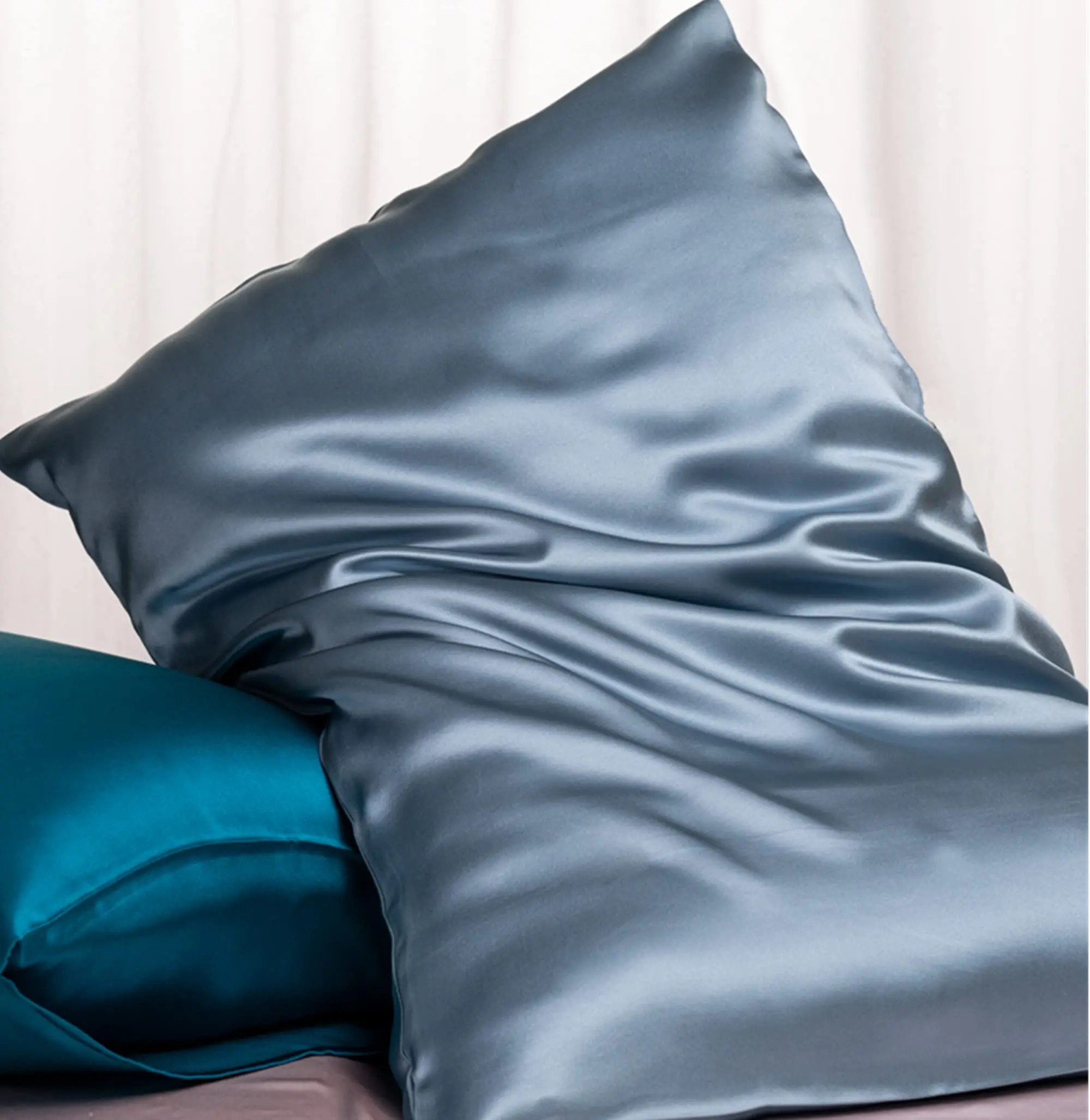 Skin-friendly Cool Mulberry Silk Pillowcase with Cartoon Pattern Gift Box factory