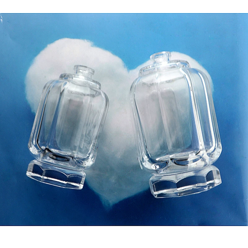 Luxury 50ml 100ml Polygon clear Empty Thick Bottom Dubai Perfume Glass Bottle  with Crimp Sprayer Crown Zamac Lid