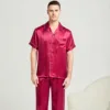 Red short