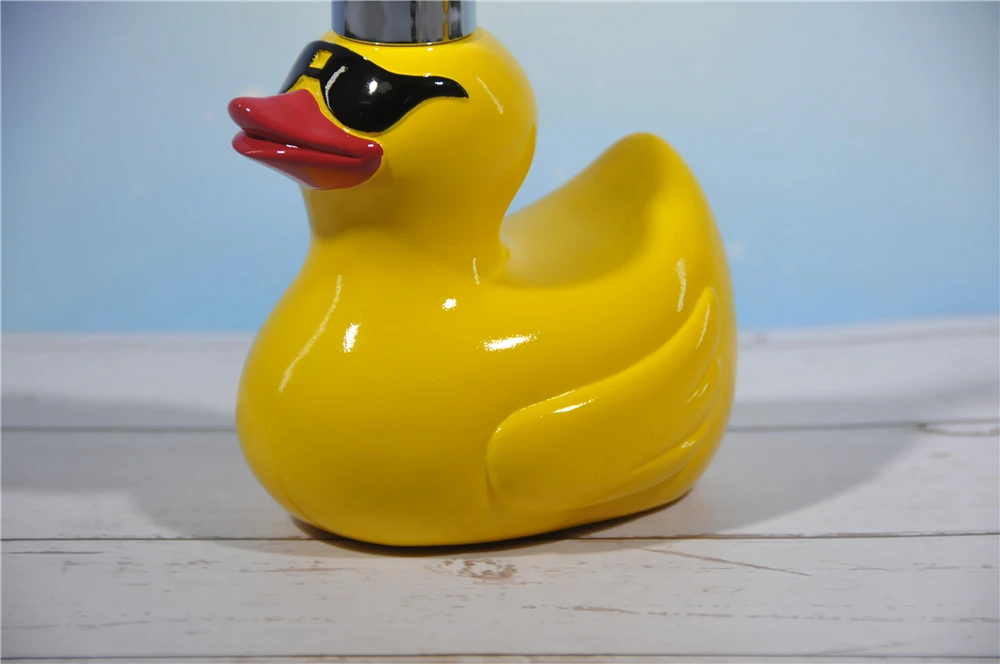 Yellow Duck Design Durable Resin Soap Dispenser Bathroom Lotion Bottle