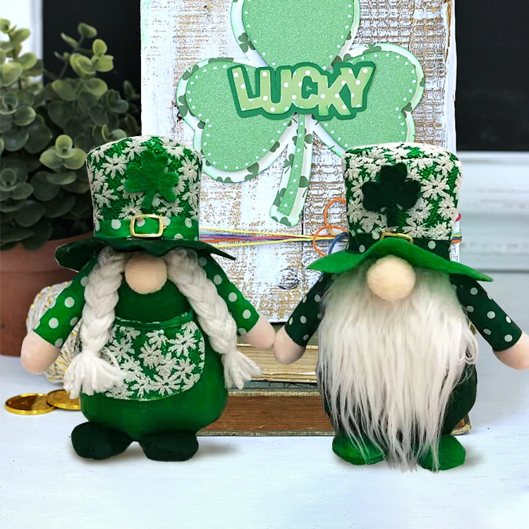 2022 New Arrival Set of 2 Green Buffalo Plaid Scandinavian Tomte Saint Patrick's Day Gnomes