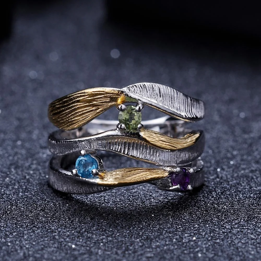 Anillo En Platino Con Piedras Del Brasil: Amatista, Perídoto, Topacio