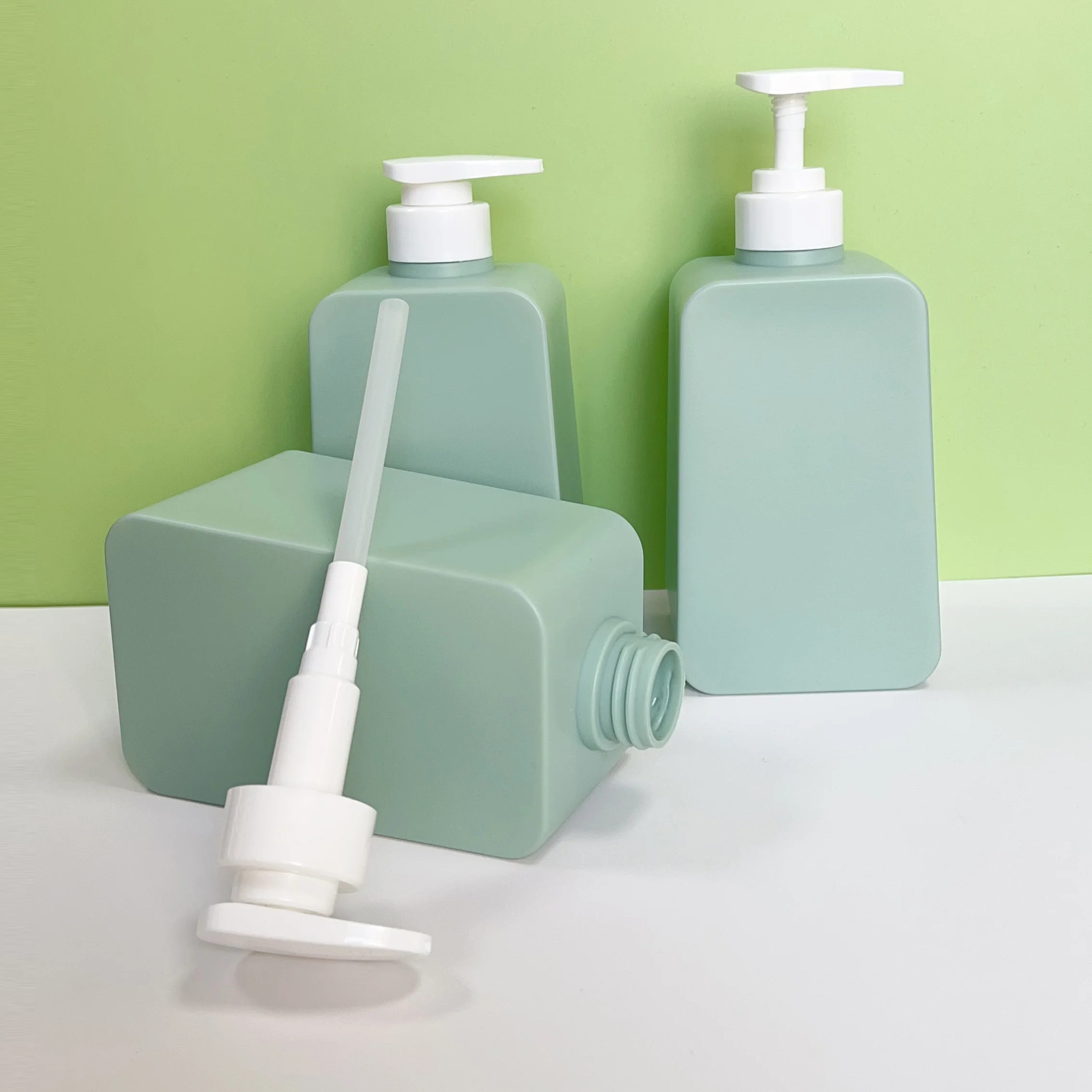 Custom square 750mlHDPE Skin Care Cosmetic Packaging Container Plastic Shampoo Bottle With Lotion Pump