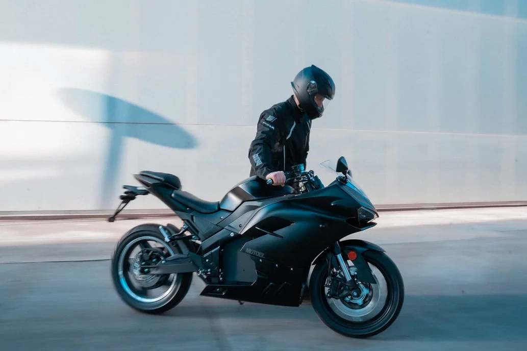 Ducati Motorcycle Electric with 10KW Motor Power - Racing