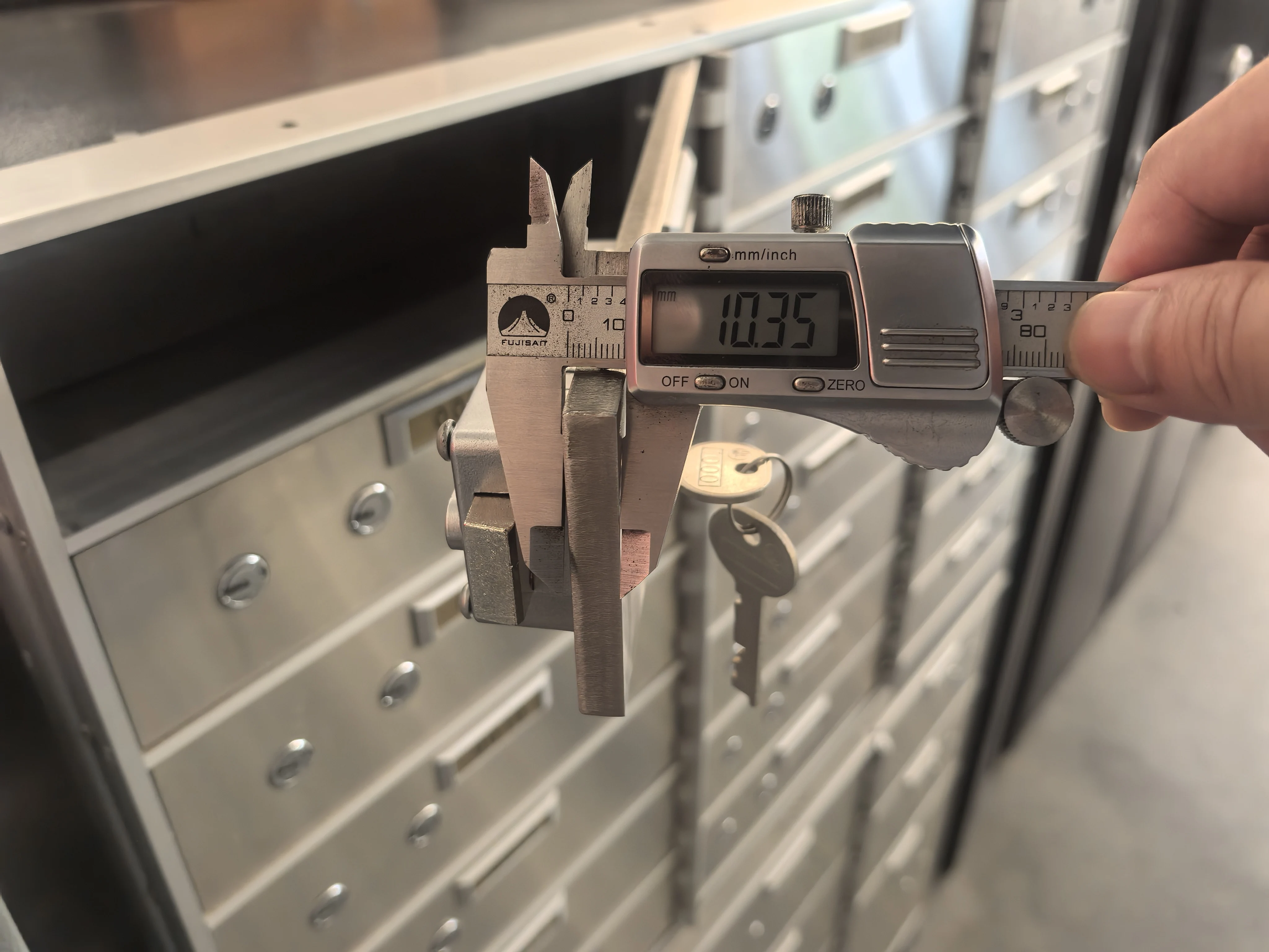 CEQSAFE High Quality Steel Money Cash Deposit Digital Home Money Deposit Safe Box Vault Safe factory