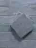 Gris oscuro