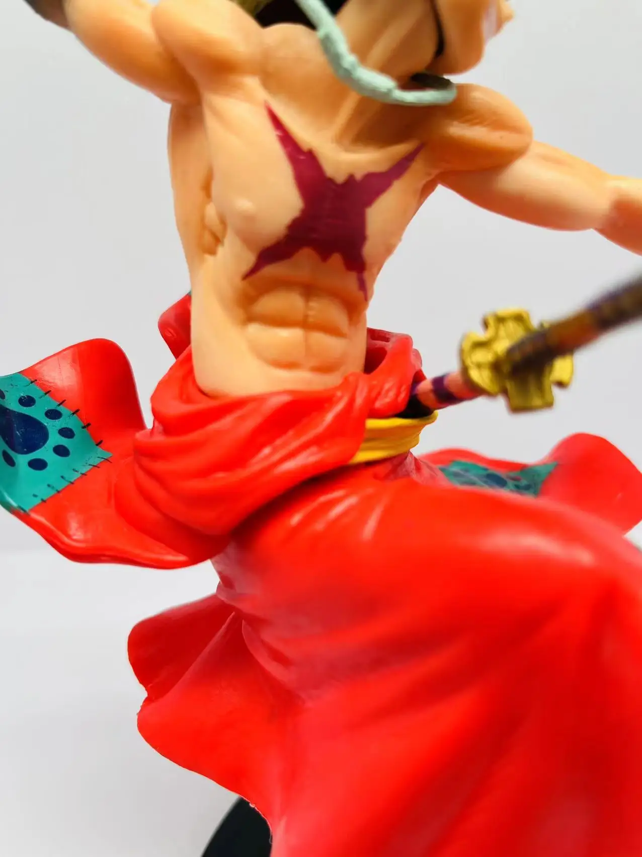 Huayi Red Cloak Figure One Pieces Monkey D Luffy Cartoon Pvc Model Toy