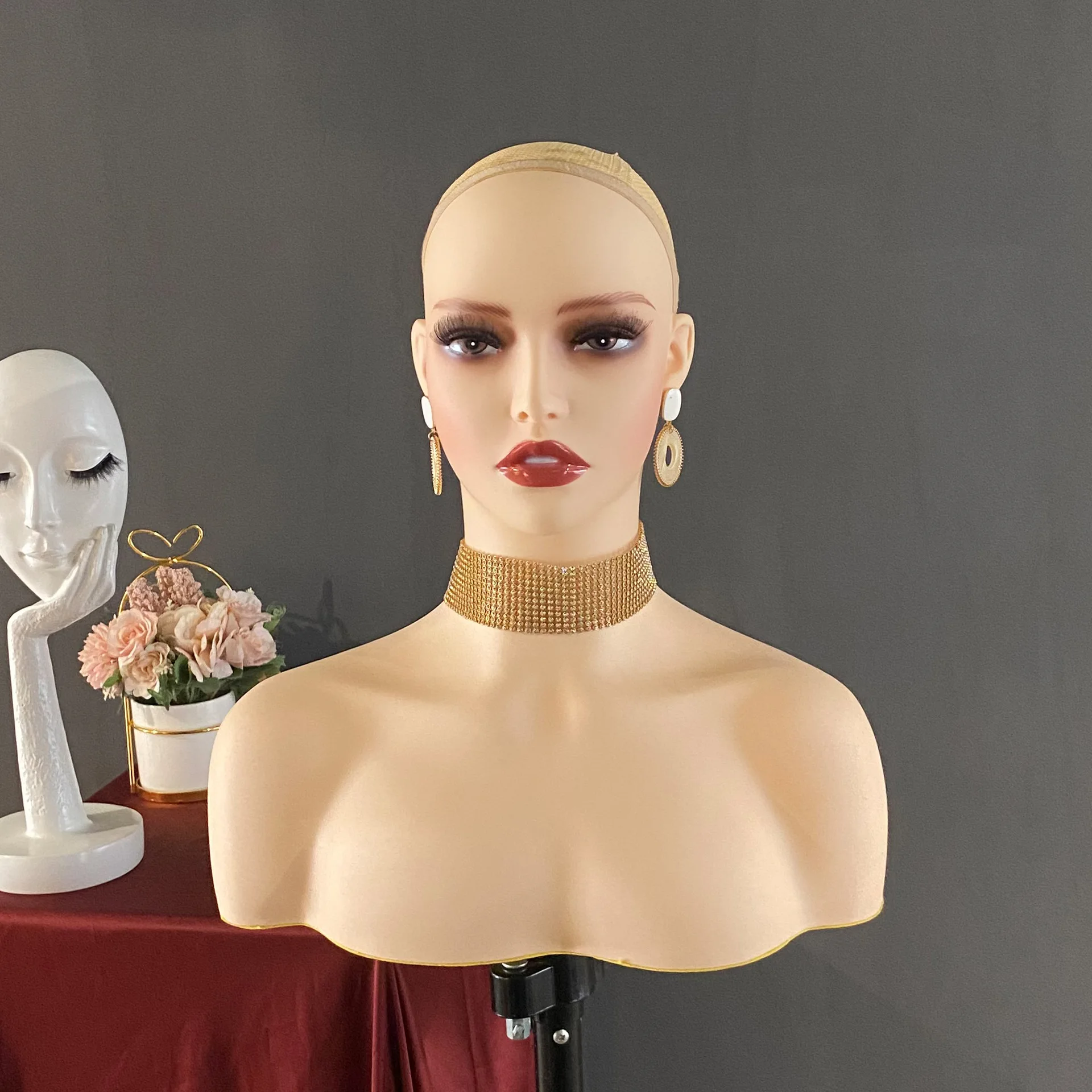 Wig Head Mannequin Wall Display Mannequin Head For Wigs With Makeup