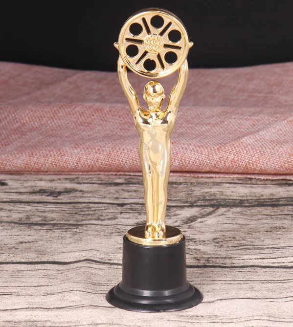 Wholesale Plastic Award Trophy Customized Resin Oscar Statue Figurines