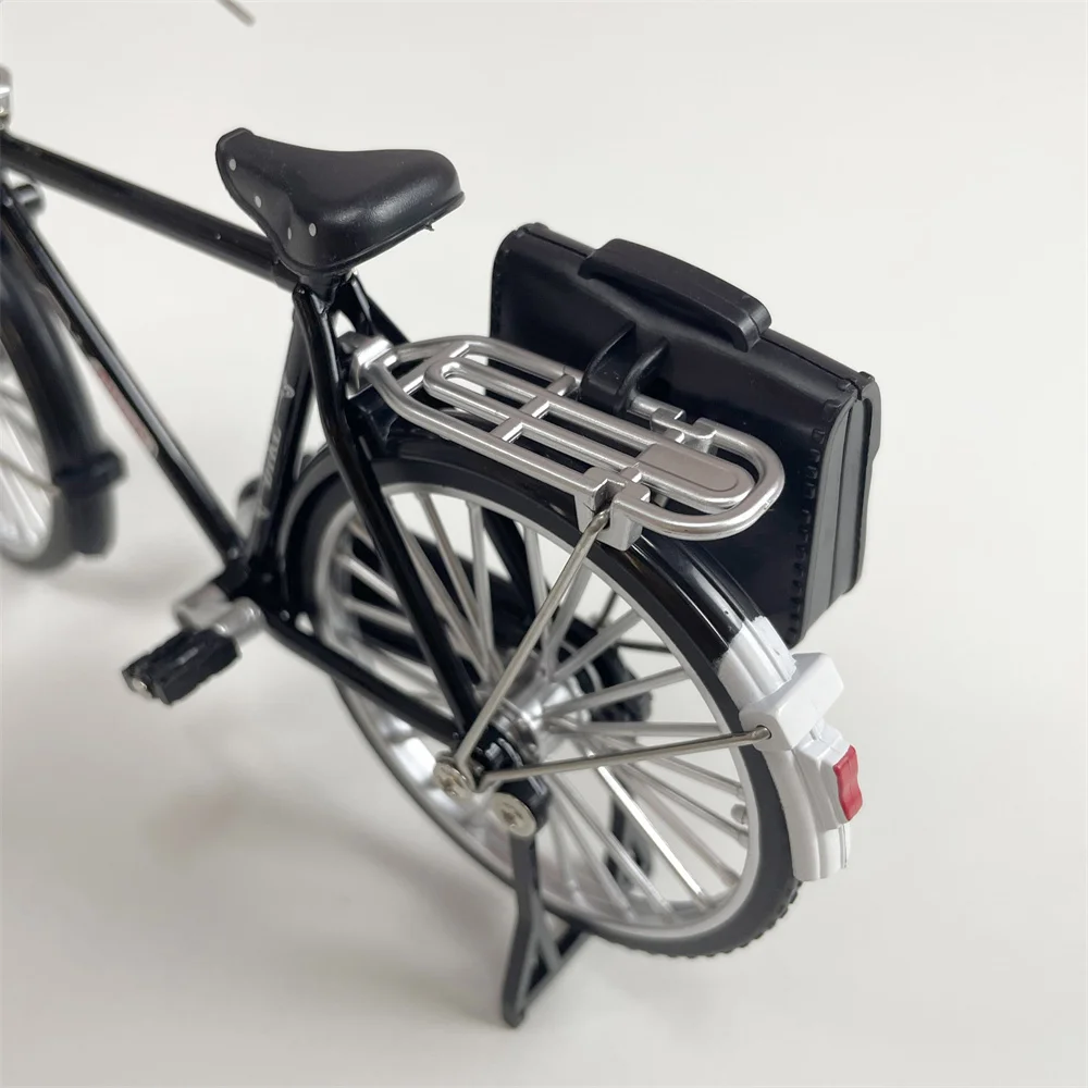 Wholesale Price Direct Sales Kid Classic DIY Assembly Retro Alloy Bicycle Small Finger Bike Toy