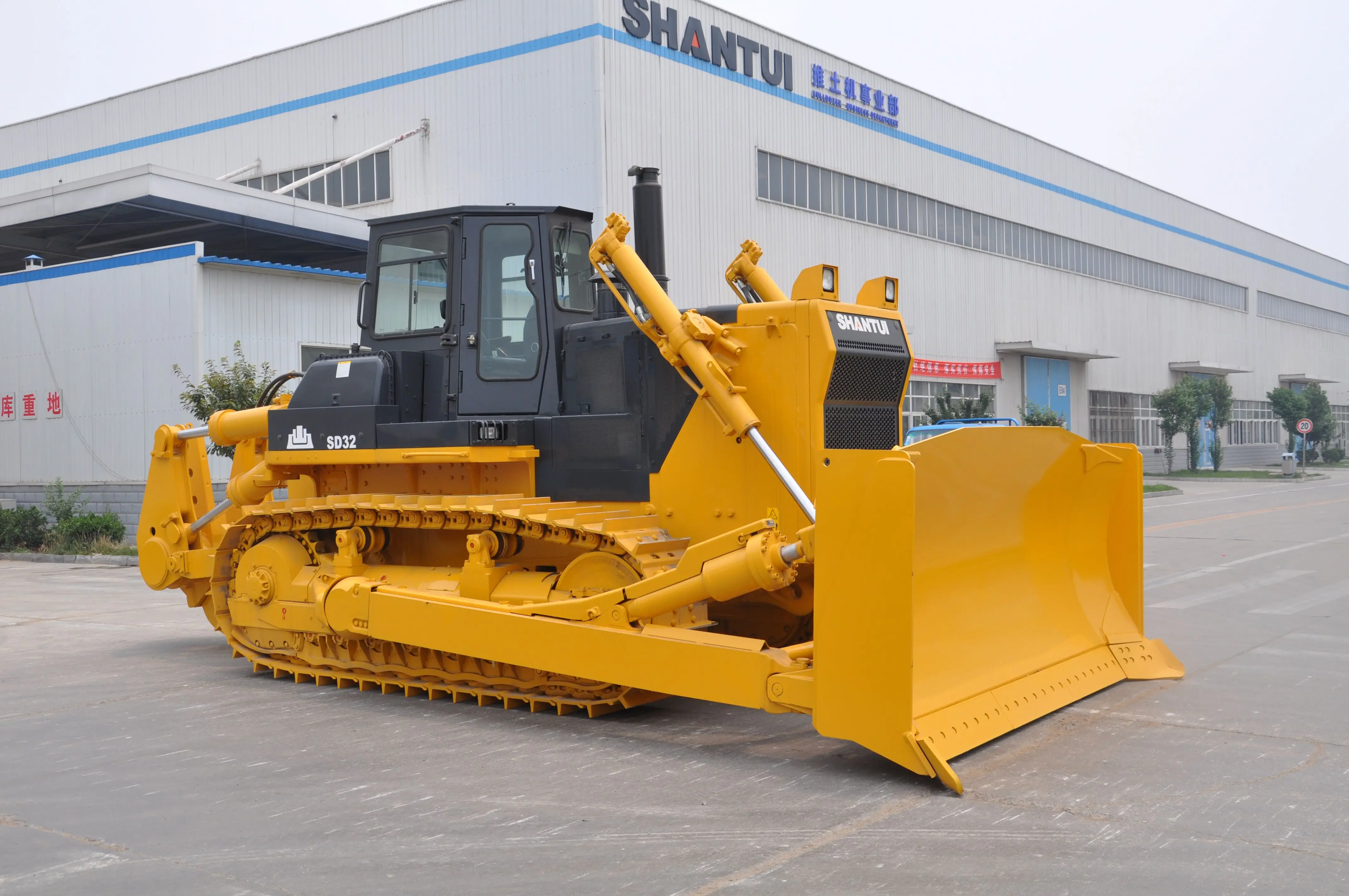 SHANTUI Dozer Price with 320hp Low Fuel Consumption SD32 Bulldozers