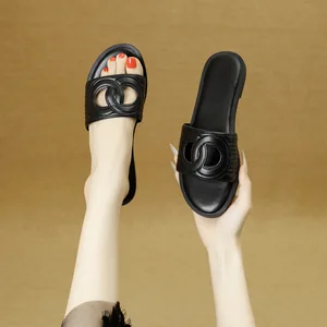 Fashionable New Style Wear Hollow Flat Flip-flops Female Summer Comfortable Cool slippers