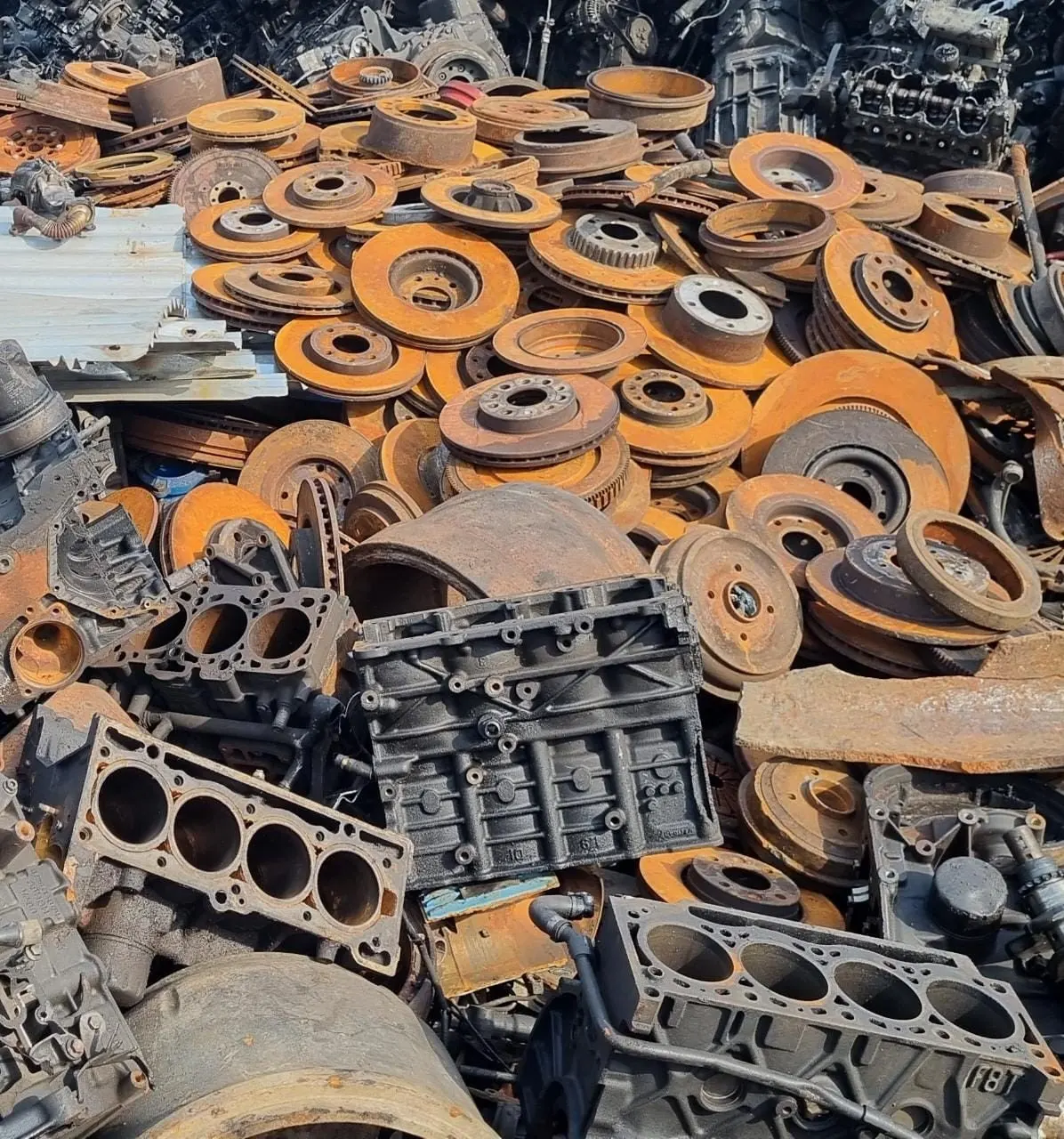 High Quality High Grade Clean Cast Iron Scrap Foundry Recycling 99.9% Fe Content Origin Bulk Supply Available Best Price Metal