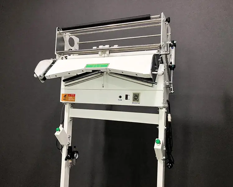 2022 New Garment Packing Machine for Laundry