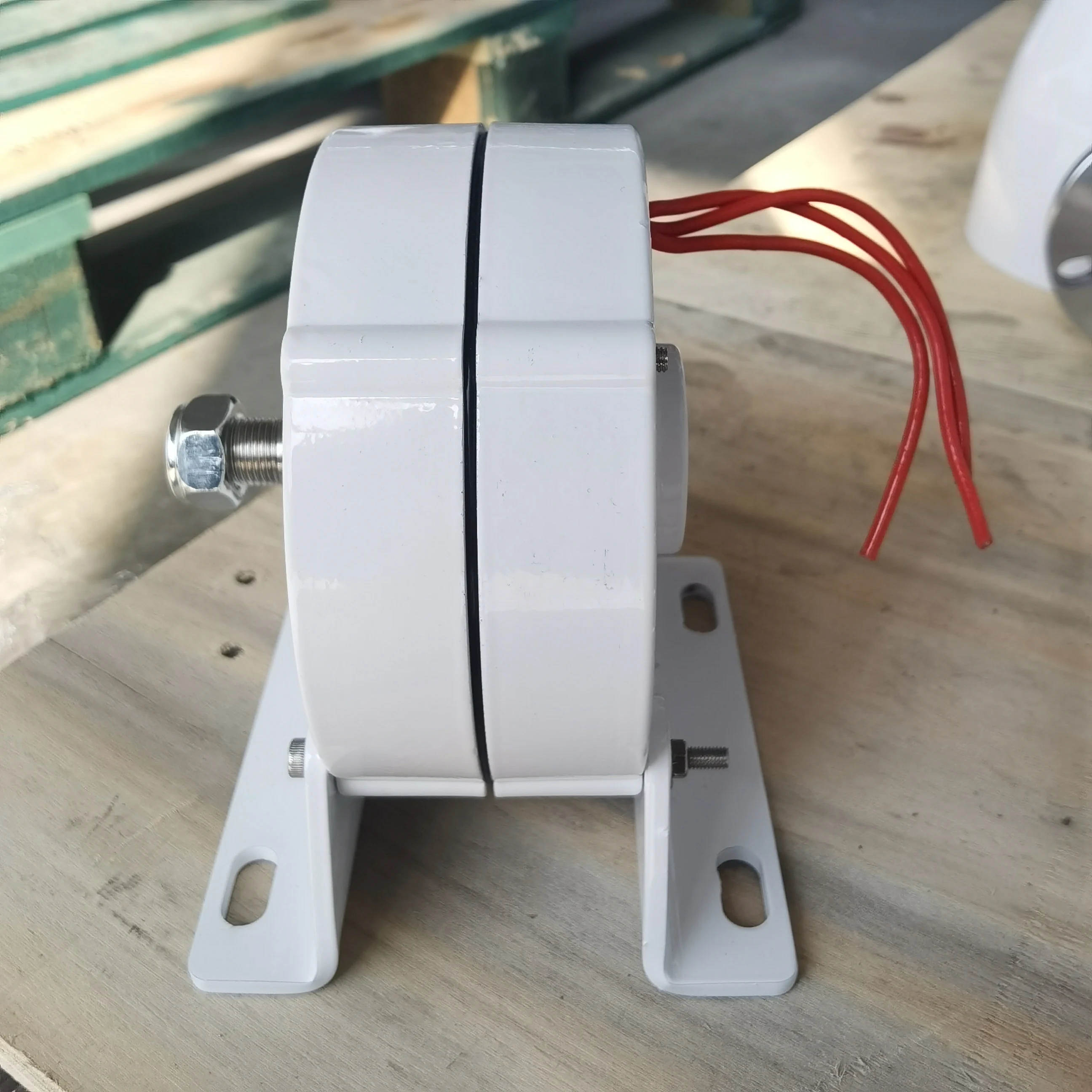 M2 600-Watt-Wechselstrom-Windkraftanlage mit Seltenerd-Permanentmagnet – Detail 3