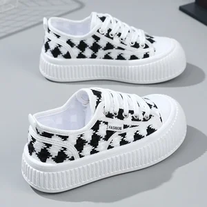 R2331 New Women's Casual Canvas Shoes 2023 Summer Versatile Thick Sole Board Shoes Female Student Lightweight Sports Shoes