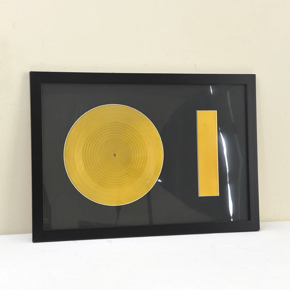 40cm X 60cm Black Wood Vinyl Record Frame for Displaying Your Favorite Records, Perfect for Home Decor.