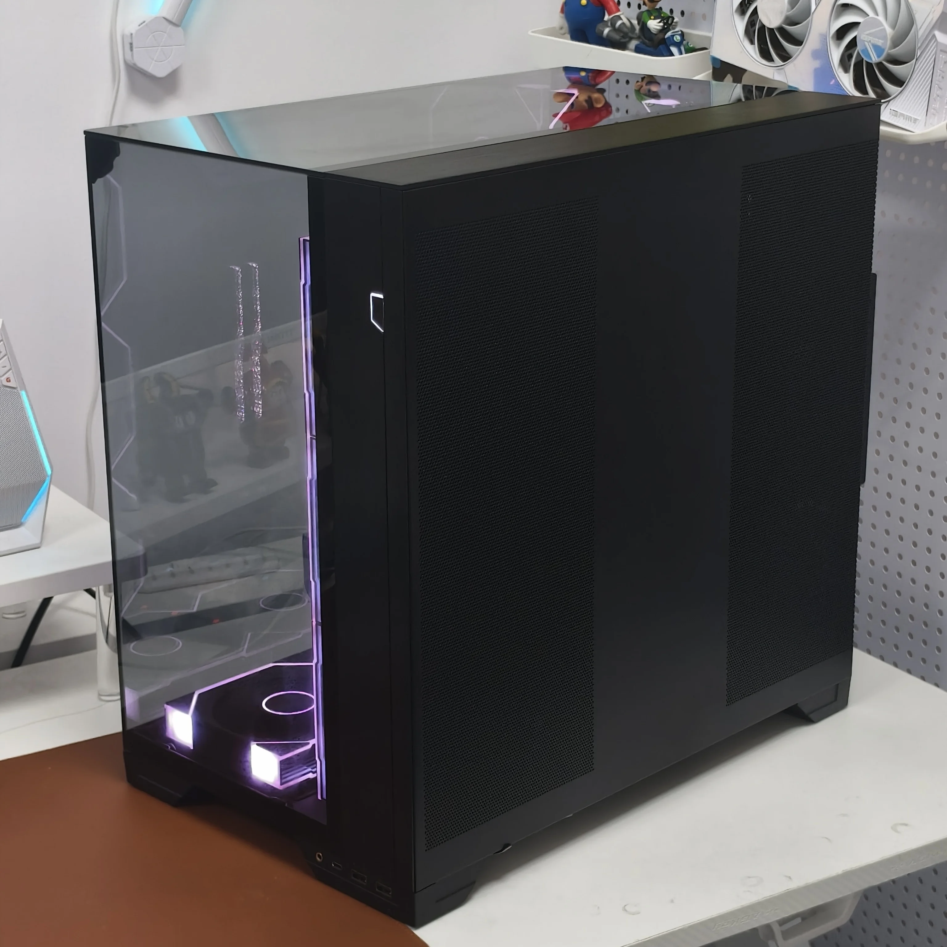 OEM/ODM S3 Zoro Customized Animation Cool ATX Motherboard Customizable Gaming Mid Tower aperçu 4