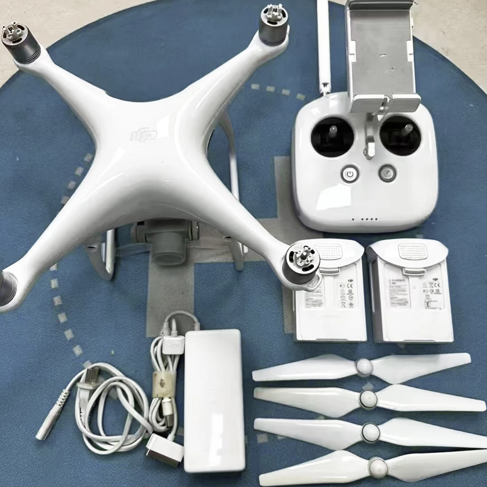 DJI Phantom 4 Pro V2.0 - 4K Camera Drone with 20min Fly Time