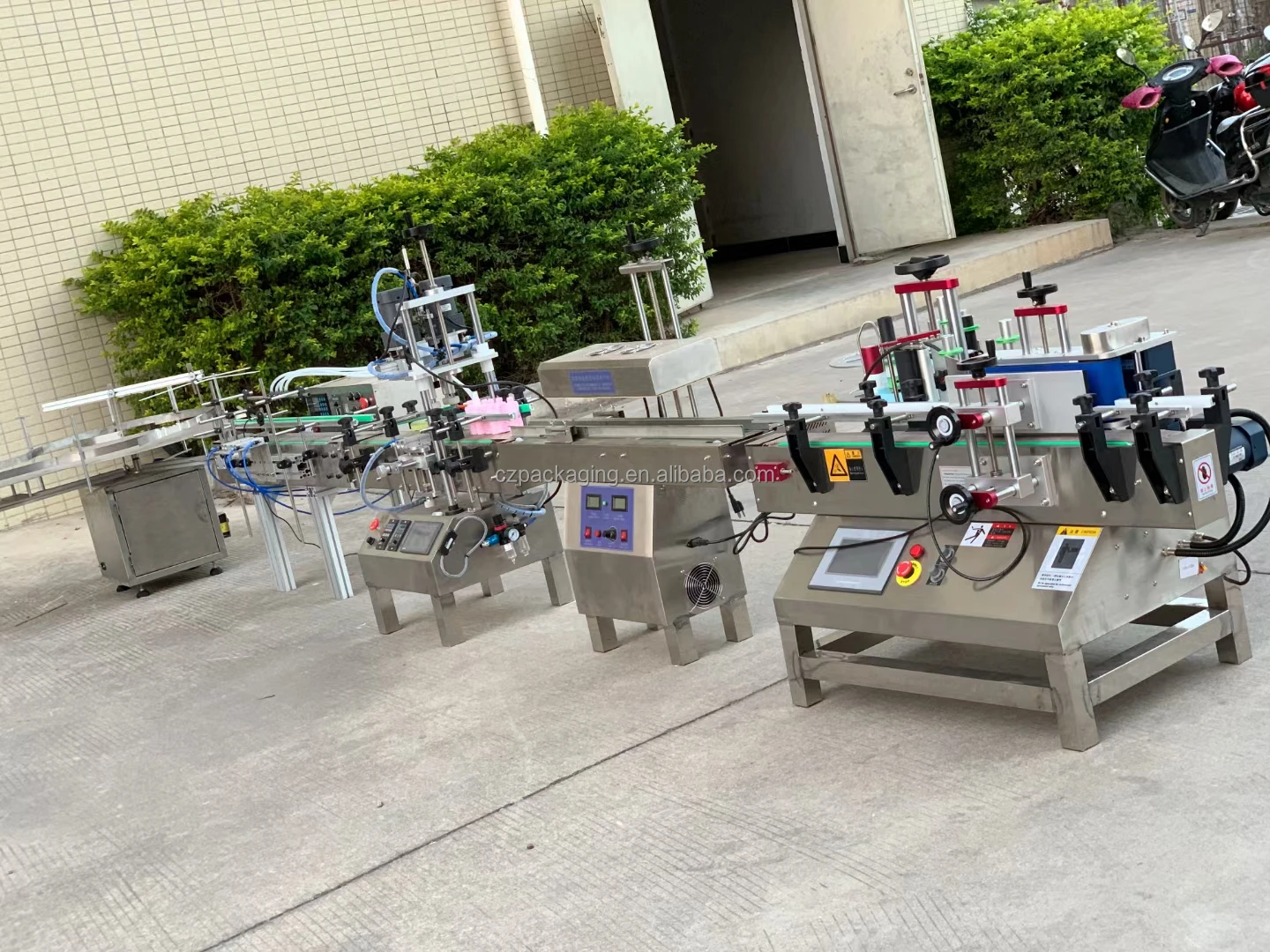 Tabletop Round Small Automatic Labeling Machine for Bottles