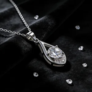 New Arrival Fashionable 925 Sterling Silver Moissanite Pendant Water Drop 1 Carat D Color Moissanite Necklace for Women
