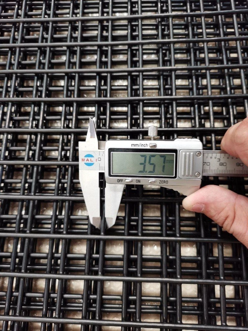 1 2 Inch Hardware Cloth 19 Gauge Black Vinyl Coated Welded Fence Mesh