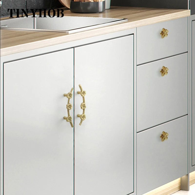 Flower Shape Brass Gold Cabinet Pulls for Kitchen & Dresser Drawers -  Modern Decorative Knobs and Handles C-4531