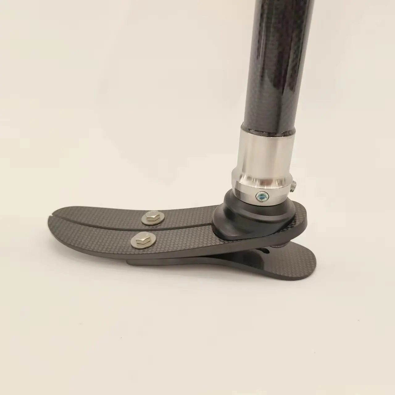China Original Lower Artificial Limbs Titanium Carbon Fiber Components Prosthetic Leg and Foot Below Knee