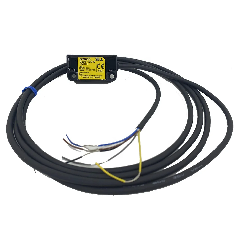 Compact D40Z-1C2 Safety Controllers Non-Contact Door Switch D40Z 1C2
