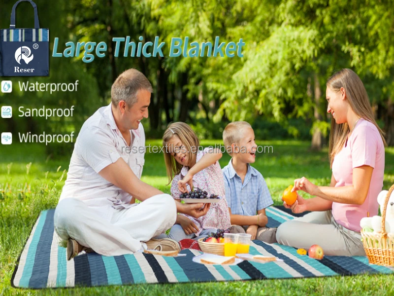 Premium Outdoor 100% Polyester Water-Resistant Stripe Knitted Style Portable 3Ply Lightweight Customizable Picnic Blanket for