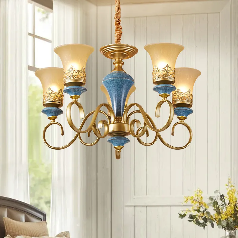 Amerikanischer Stil, europäisch-elegant, ländlich geprägt, retro, goldfarbenes Eisen und Glas, LED-Doppelzweck-Kronleuchter für Wohnzimmer, Schlafzimmer und Arbeitszimmer