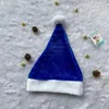 Cappello in peluche con pompon a sfera blu