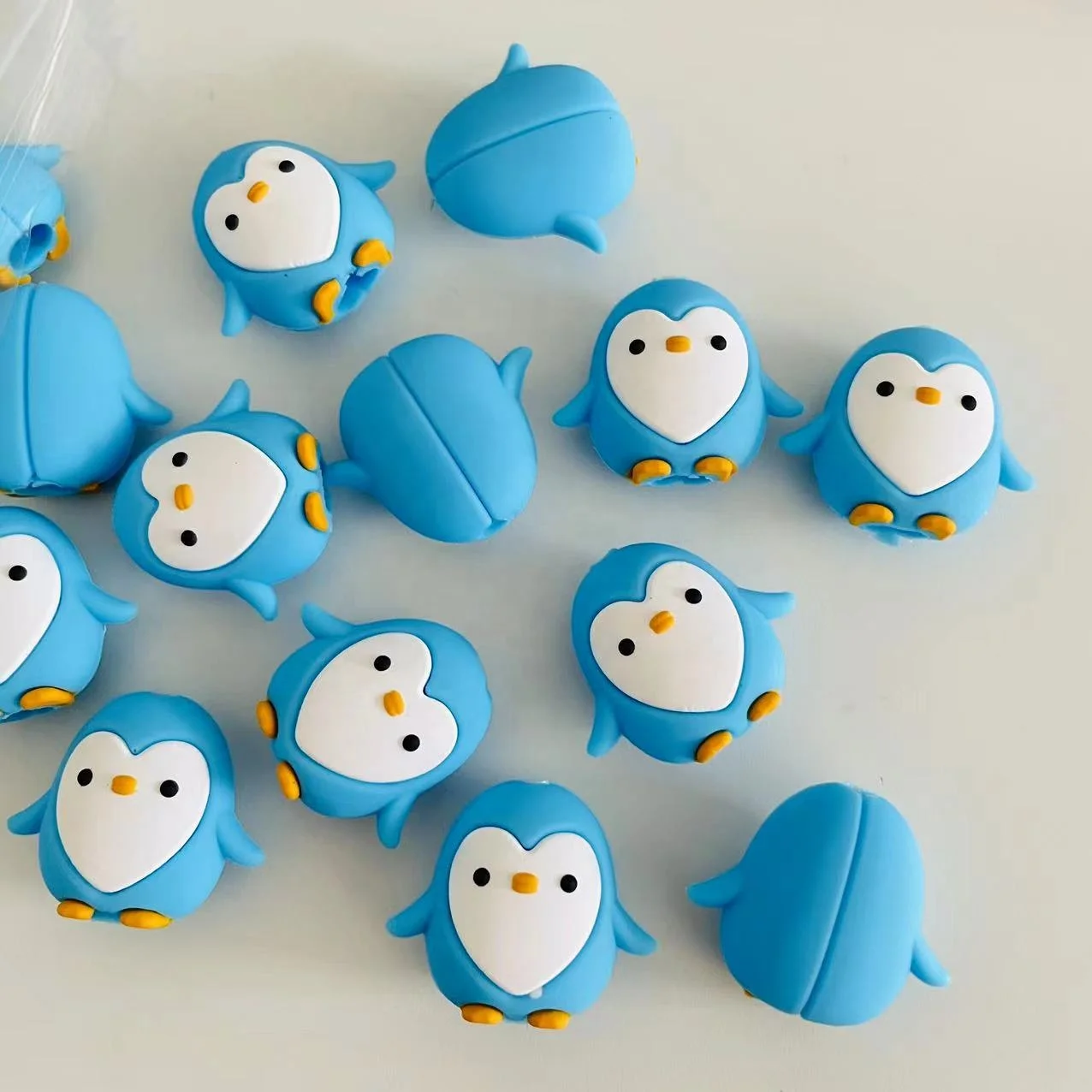 Cartoon Animal Penguin Shaped Cable Protector USB Wire Earphone Line Clip  Charger Cartoon Data Cable Organizer