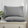 Gris oscuro