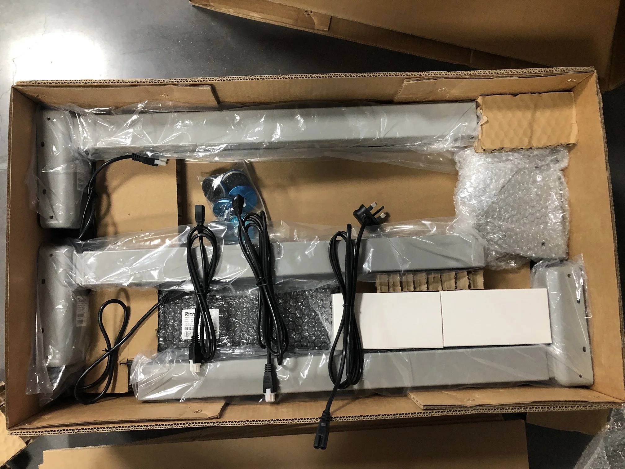 3 Legs Height Adjustable Electric Desk Accessories Standing Desk