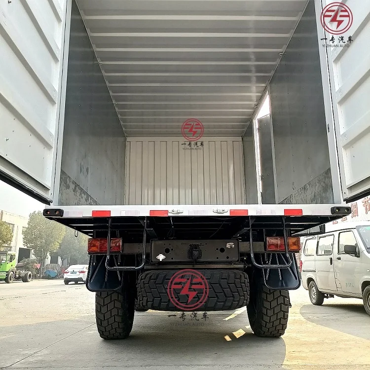 Transport de marchandises lourdes remorque de camion à plateau bas  marchandises lourdes - Chine Semi-remorques à caisse basse, remorque de  camion