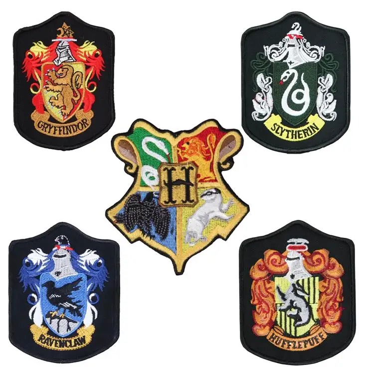Por favor mira mapa Amplificar Harry Potter Hogwarts Animal Insignias Gryffindor Slytherin Ravenclaw  Hufflepuff - Buy Insignia De Harry Potter Product on Alibaba.com