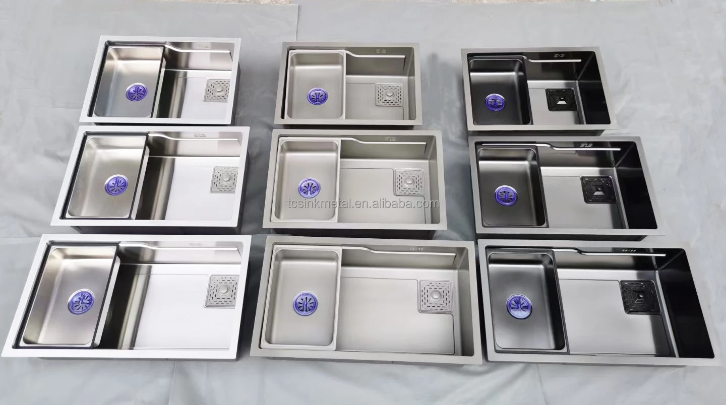 680x450x220mm Sri Lanka Single Bowl Kitchen Sink With Waterfall Faucet