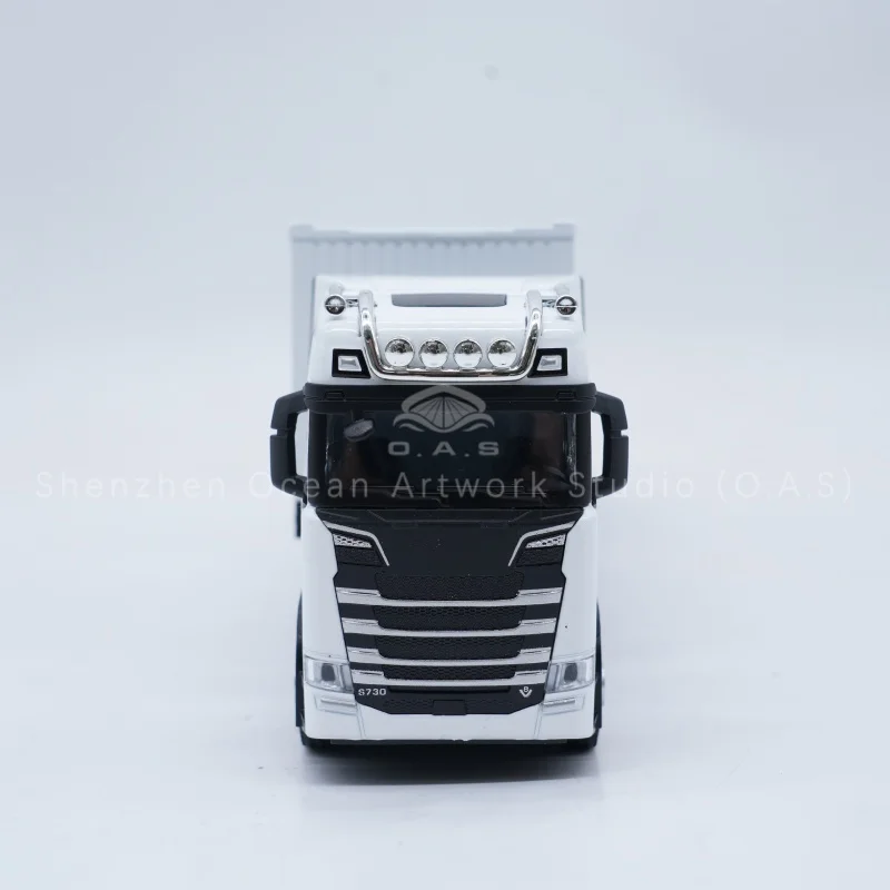 This exquisite SINOTRANS truck model is custom made with premium alloy material. Fine simulation details, perfect as industrial display model, corporate gift and collection piece. We support logo & color customization for bulk orders.Amber@vesselmodel.com Tel: +86 18038048785