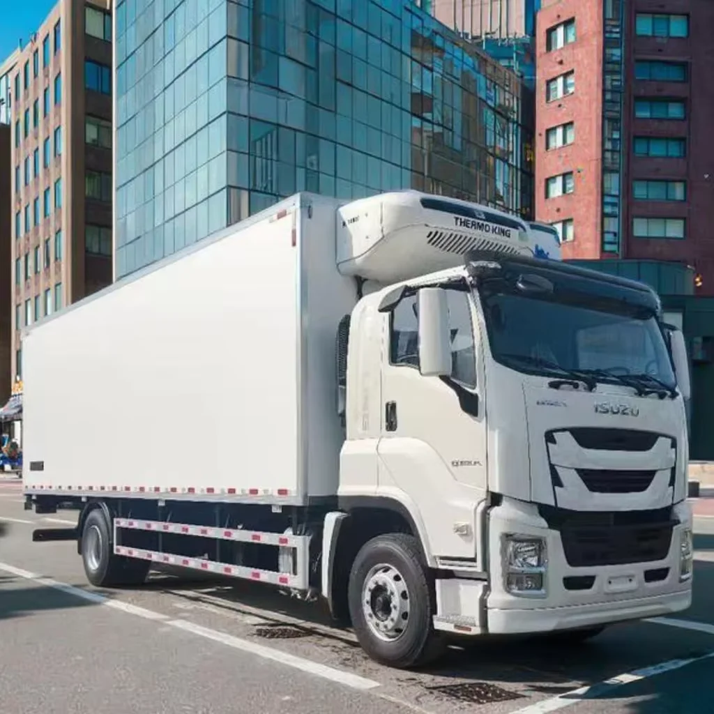 Isuzu FVR 18 тона дизелов двигател рефрижераторен камион Euro5 състояние Горещ цар ръчна охлаждаща система ново състояние
