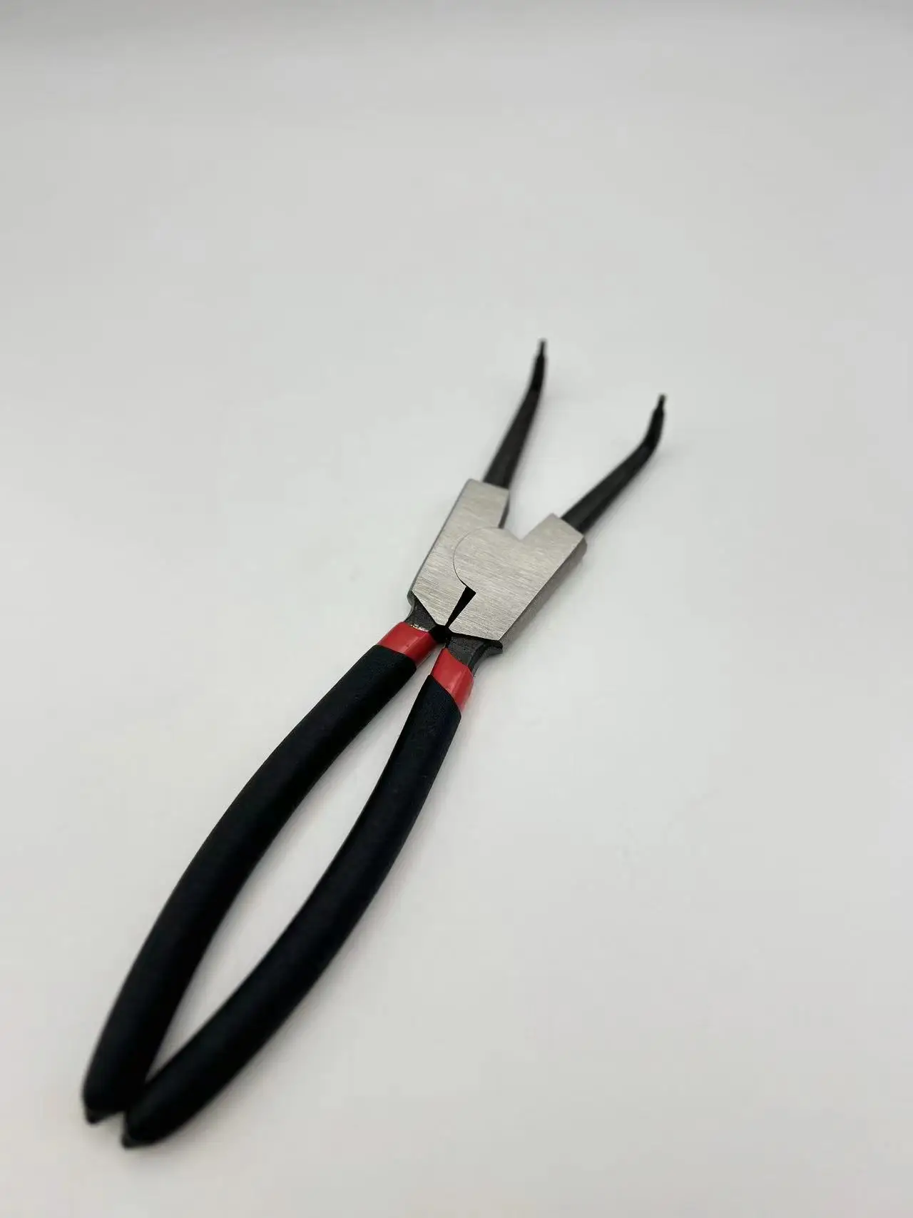 American Type Alicate Pliers Bent Nose External Snap Ring Circlip Retaining DIY Grade Carbon Steel Metric Measurement System OEM supplier