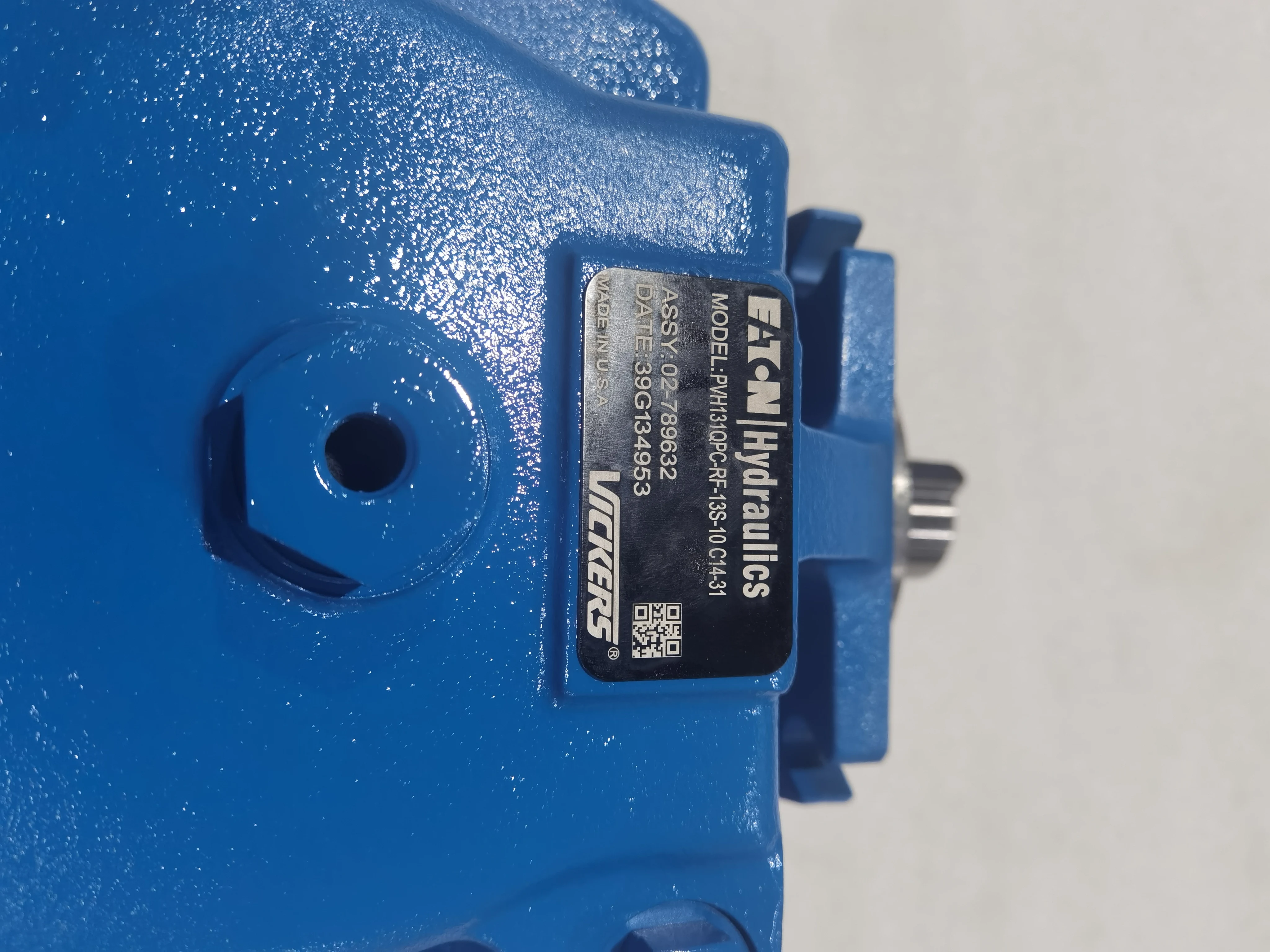 Vickers PVH131 Piston Pump - High Pressure & Variable Displacement