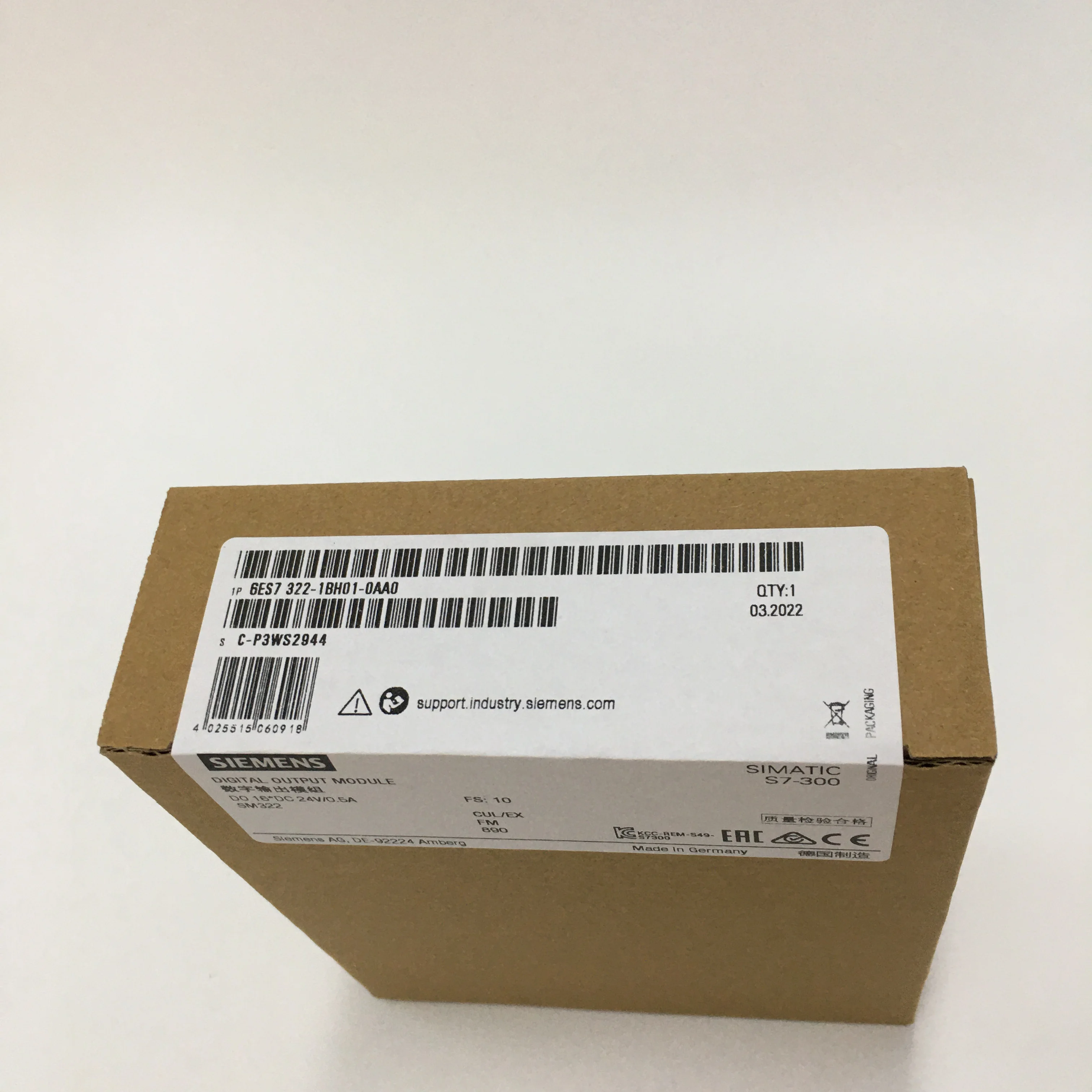 SIEMENS Digital Output Module 6ES7322-1BH01-0AA0 SIEMENS Digital Output Module 6ES7322-1BH01-0AA0